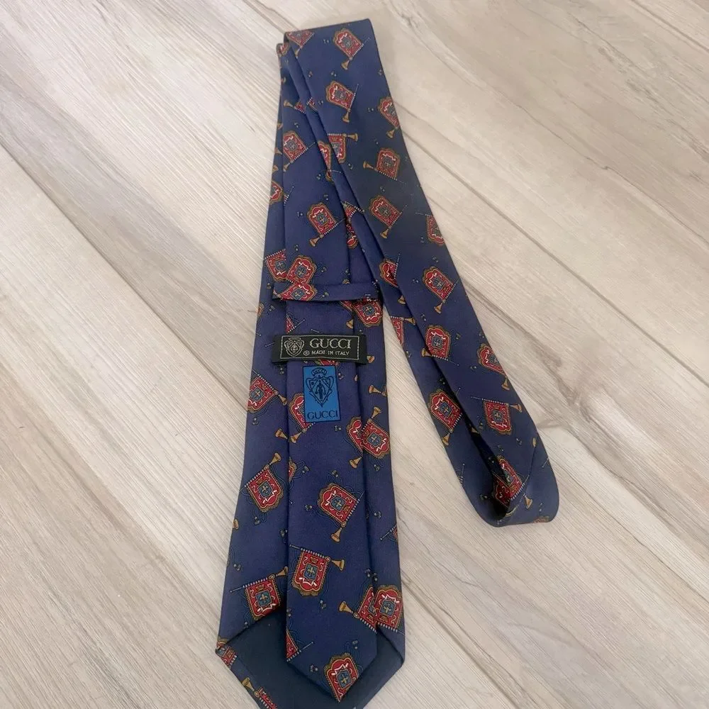 Gucci Silk Tie Navy Blue Crest Heraldic Print Men’s Designer Made in Italy